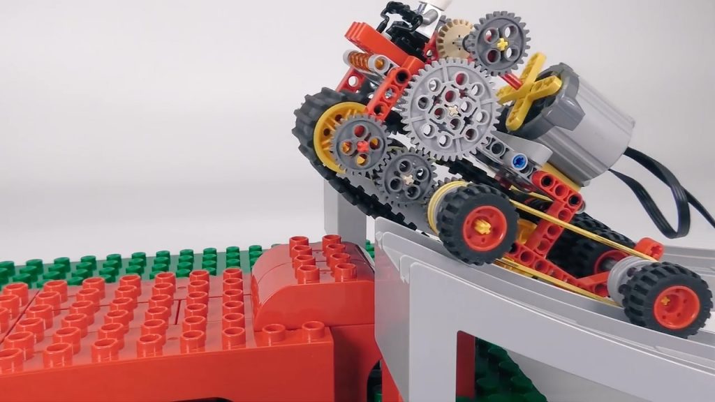 MOC Crawler Climb Obstacles with Upgrades